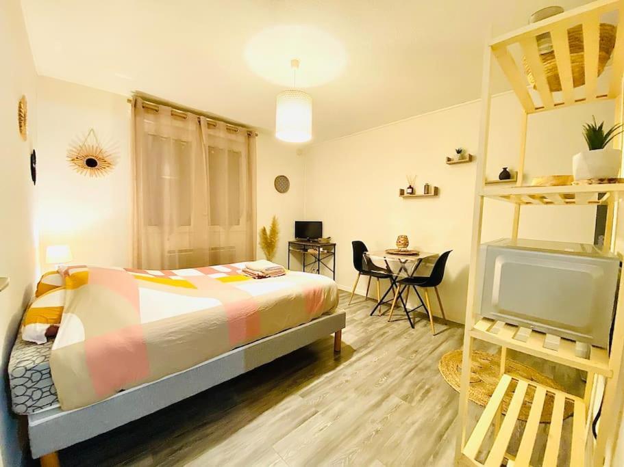 Apartmán Au Calme Confort & Proche Centre Le Mans Exteriér fotografie