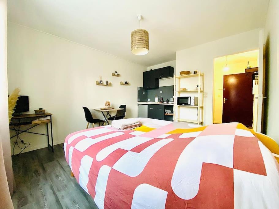 Apartmán Au Calme Confort & Proche Centre Le Mans Exteriér fotografie
